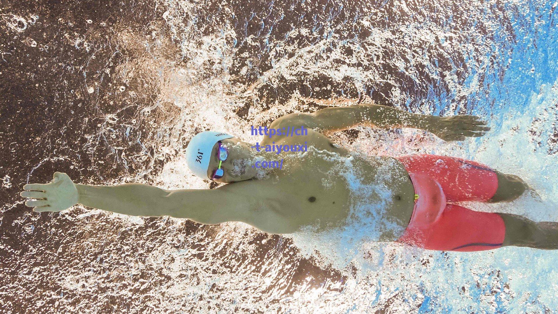 今日趣图：16年前9500万欧能买到C罗，现在只能买到埃基蒂克…